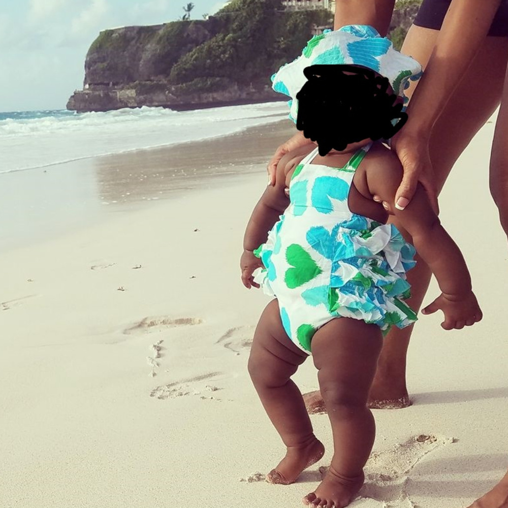 Masalababy 'Zoe' Bodysuit & Hat Set (Baby Girls)